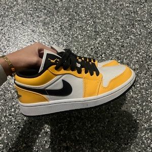 Air Jordan Low 1 Laser Orange